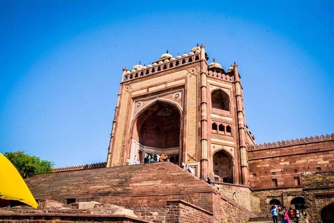 From Agra: Private Fatehpur Sikri Tour sightseeing All Inclusive - The Guided Walk: What Makes the Tour Work on the Ground