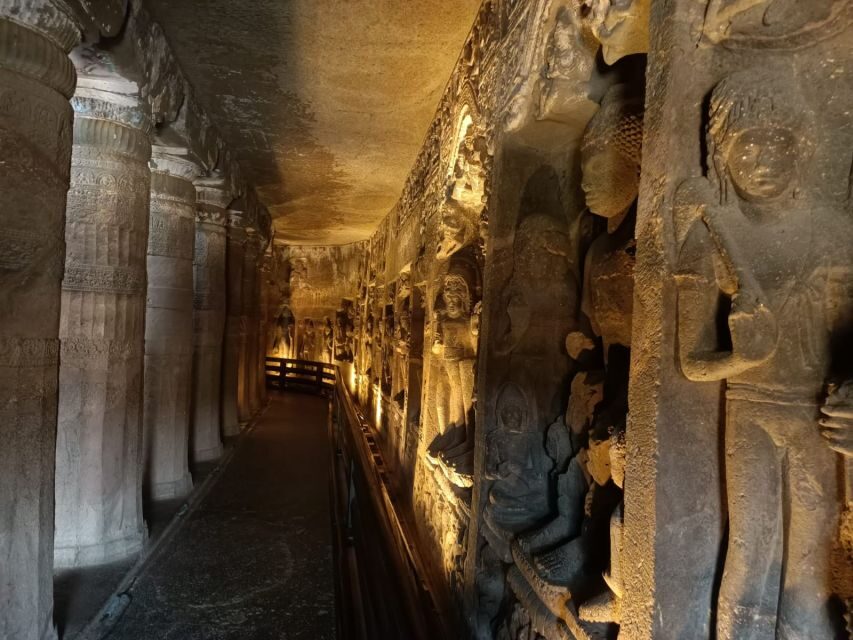 From Aurangabad: Ajanta & Ellora Day Tour with All Inclusion - Ellora Caves and the Kailasa Temple: how it’s different from Ajanta