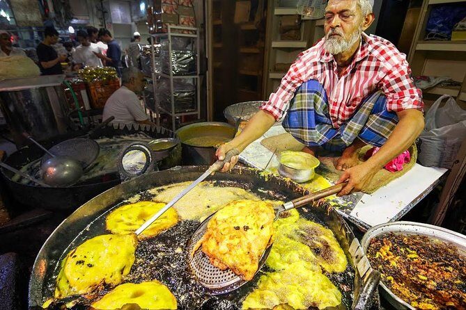 From Chaats to Chandni Chowk: A Gourmet Journey - Old Delhi starts at Sunehri Masjid, then keeps moving