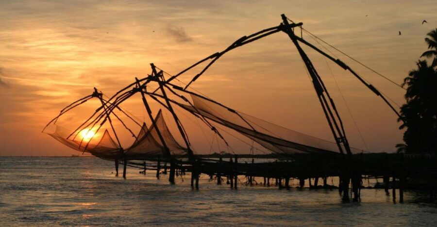 From Cochin: Fort Kochi and Mattancherry Sightseeing Tour - Chinese fishing nets and the Vasco da Gama connection