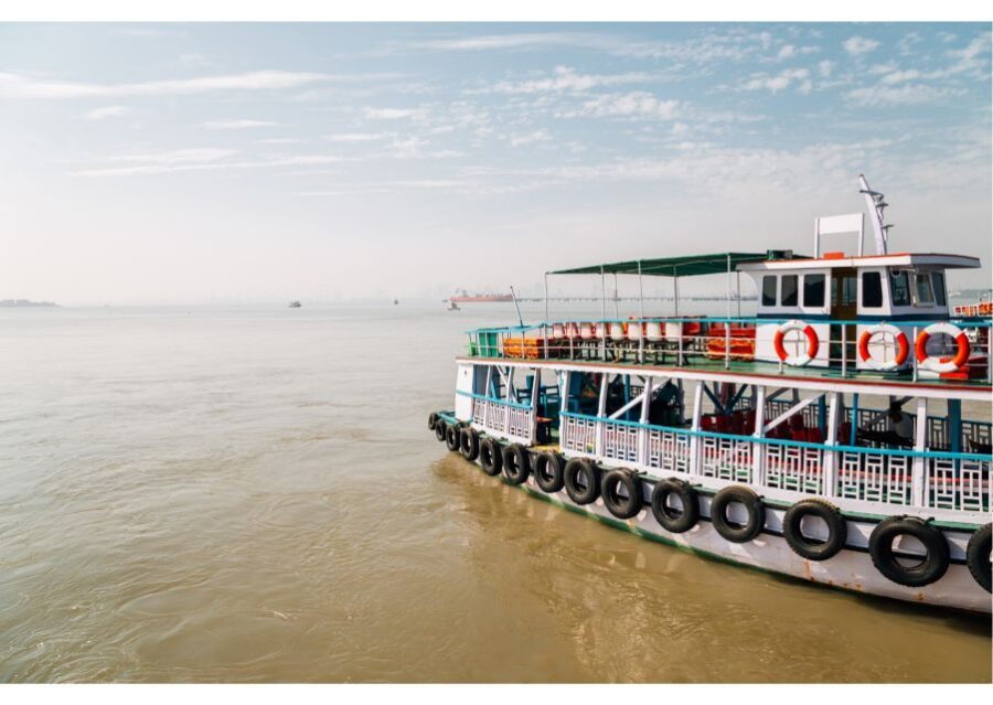 From Colaba: Half-Day Sightseeing Tour with Elephanta Caves - Gateway of India to Elphanta Island: the ferry ride you’ll remember