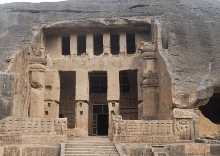 From Colaba: Half-Day Sightseeing Tour with Elephanta Caves - Inside the main Shiva cave: scale, myth scenes, and what to look for