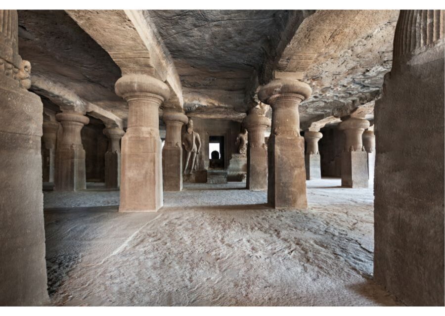 From Colaba: Half-Day Sightseeing Tour with Elephanta Caves - Snacks and local tips: the small things that improve the tour