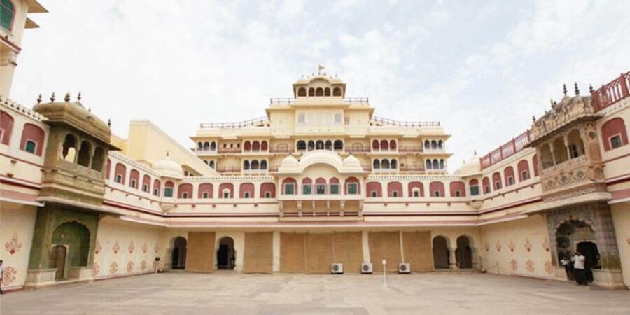 From Delhi: 2-Day Jaipur Private Guided Tour - Day 1 in Jaipur’s old core: City Palace, Hawa Mahal, Jantar Mantar