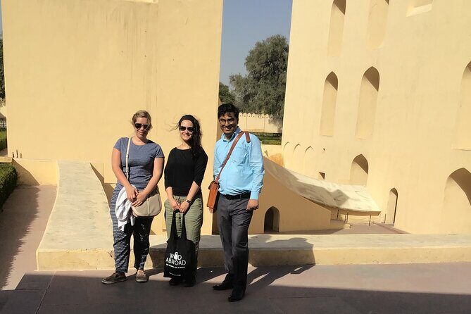 From Delhi- 2 Days Jaipur Private Tour by Car - City Palace to Hawa Mahal: royal rooms, weaponry, and a wind-shaped façade