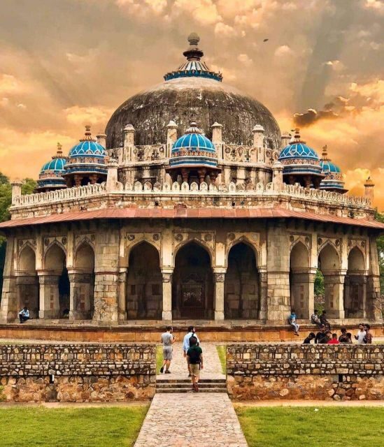 From Delhi: 3-Days Golden Triangle with Fatehpur Sikri - Day 1 in Delhi: Qutub Minar, Humayun’s Tomb, Jama Masjid, and Photo Stops