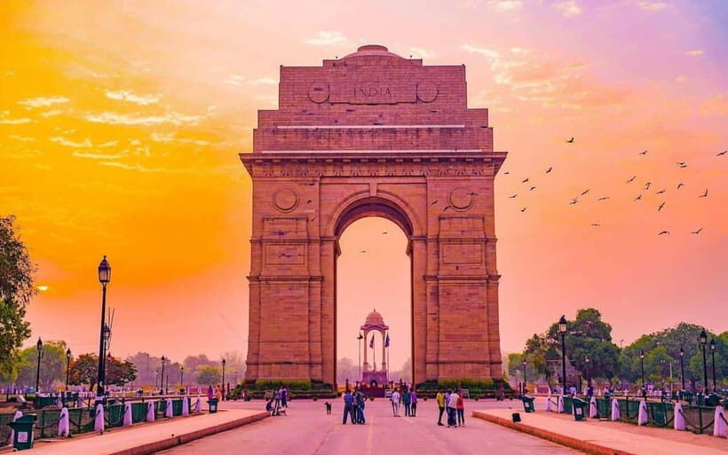 From Delhi: 3-Days Private Golden Triangle Tour - Delhi on day one: Old Delhi’s lanes, plus the major new landmarks