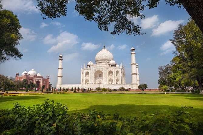 From Delhi : Agra Overnight Tour - Taj Mahal at Sunrise: When the Monument Looks Like It’s Breathing