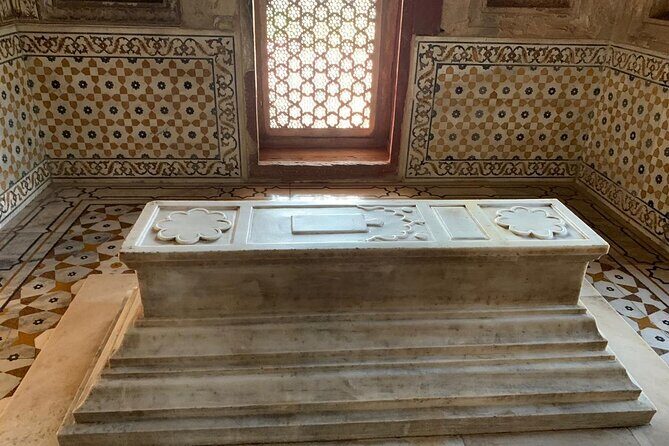 From Delhi: Agra Overnight With Fatehpur Sikri All Inclusive - Itmad-ud-Daulah (Baby Taj) at 4:00 PM: the detail stop people remember