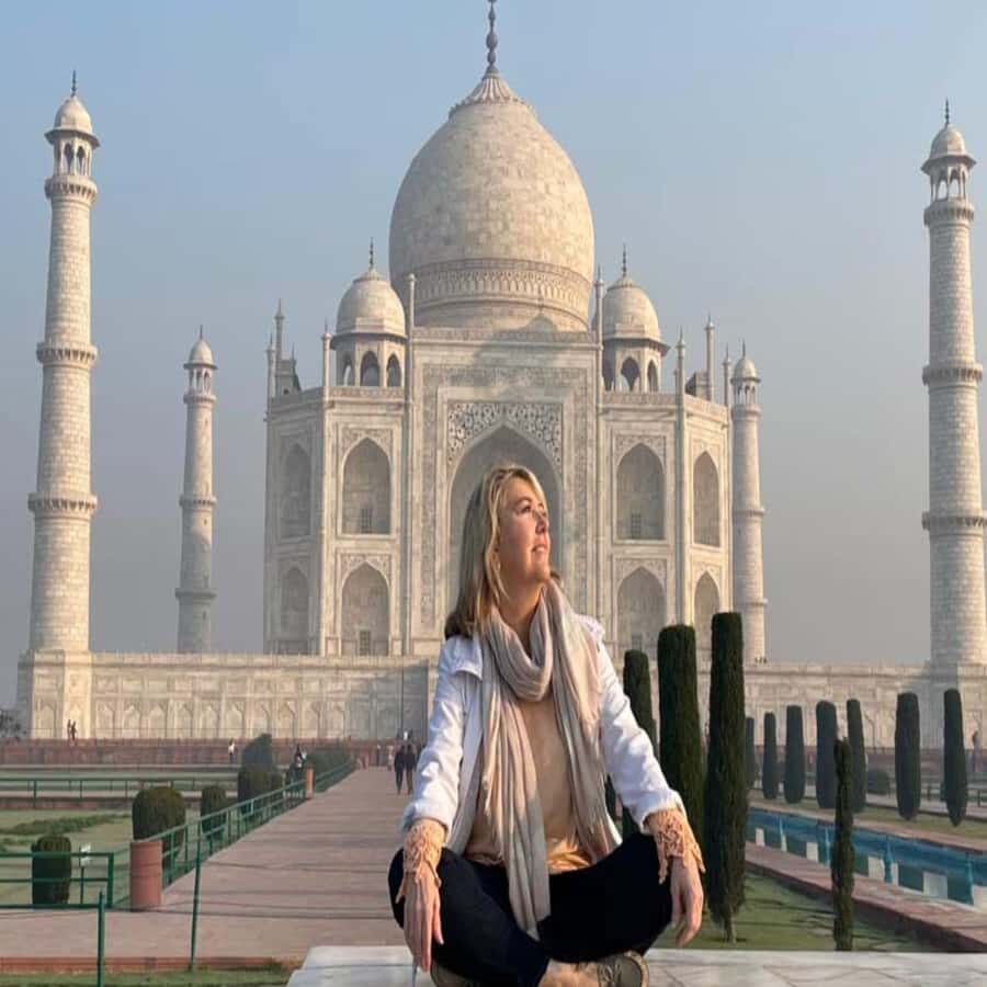 From Delhi: Agra Private Tour with Fast Entry to Taj mahal - Breakfast time: keep it simple and local