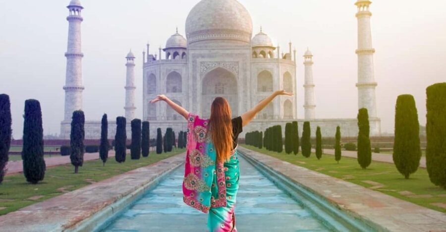 From Delhi/Agra: Taj Mahal Tour with Rental Saree Experience - Door-to-door pickup that shapes the whole day