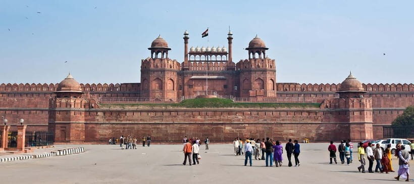 From Delhi Airport: Guided Layover Tour of Old & New Delhi - Practical tips to get the most out of a Delhi layover