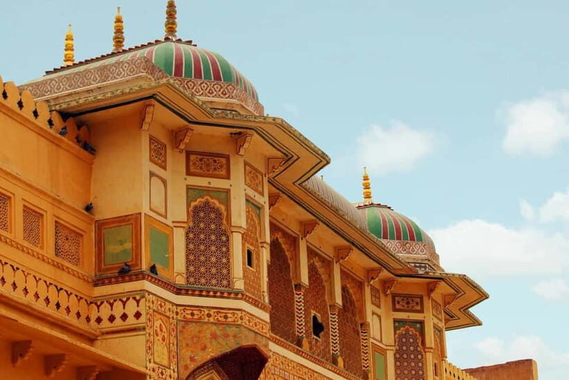 From Delhi: All-Inclusive Same-Day Jaipur Tour By Car Tour - Hawa Mahal: The Palace of Winds From the Street Perspective