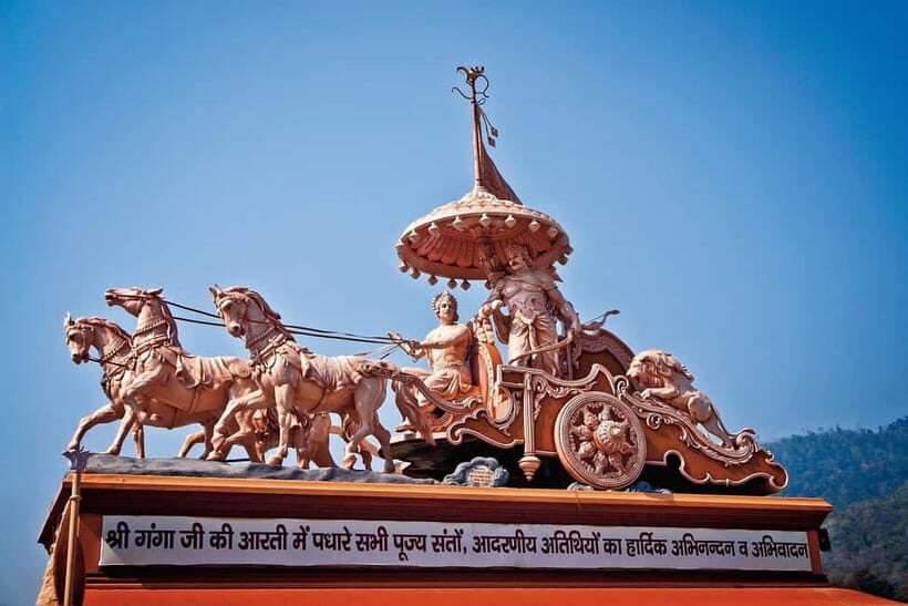 From Delhi: All-Inclusive Taj Mahal & Mathura Vrindavan Tour - Pickup and the Chauffeur: Comfort Matters on a Tight Day
