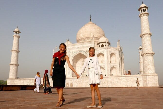 From Delhi : All Inclusive Taj Mahal Tour by Gatimaan Express - Meals on the train: breakfast out, dinner back