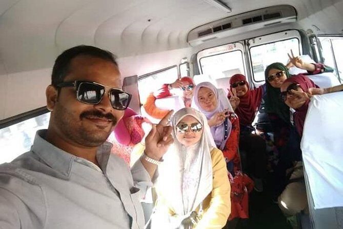 From Delhi : Day Trip To Taj Mahal - The AC Car Ride From Delhi to Agra: Comfort for a 10–12 Hour Day