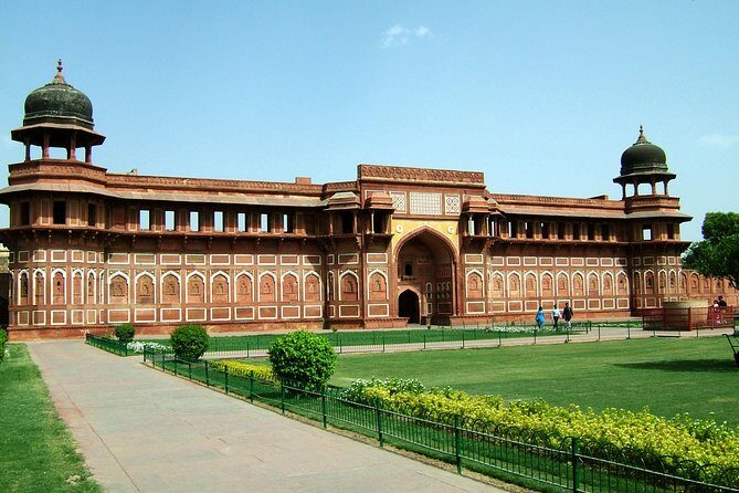 From Delhi : Delhi private Day Tour - Local Food Tasting: How to Enjoy Delhi Without Losing the Schedule