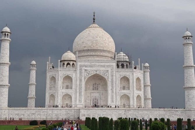 From Delhi : Full Day Taj Mahal & Agra Tour by Car - Guides and drivers: where the reviews signal real quality