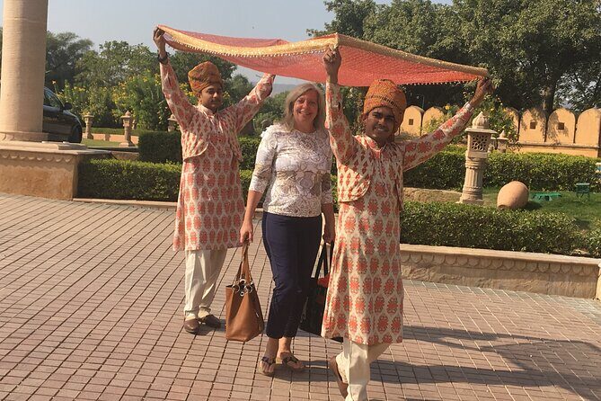 From Delhi: Jaipur Private Full Day Trip with Private Transfers - Panna Meena ka Kund: the stepwell stop that resets your day