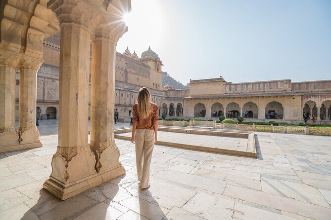 From Delhi: Jaipur Private Full Day Trip with Private Transfers - Hawa Mahal at the corner: timing and what to look for