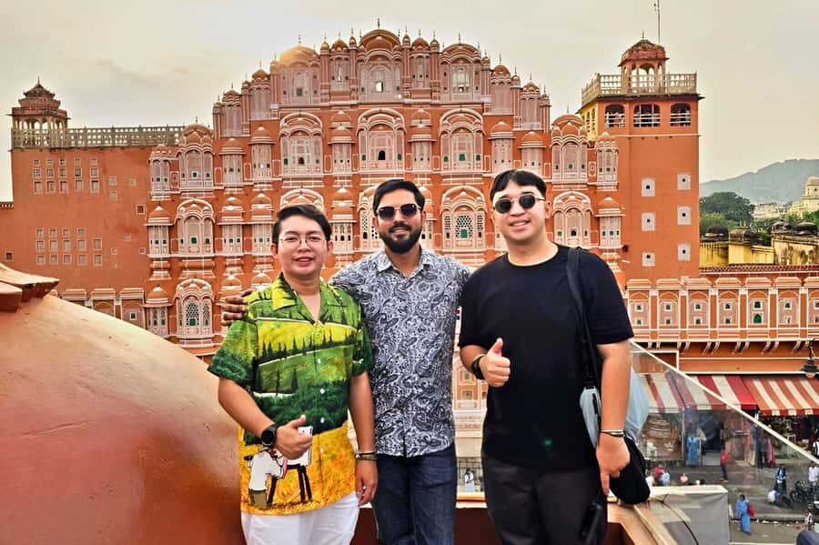 From Delhi: Jaipur Sightseeing Day Tour with Hotel Pickup - Jal Mahal on Sagar Lake: A Photo Stop with Real Atmosphere