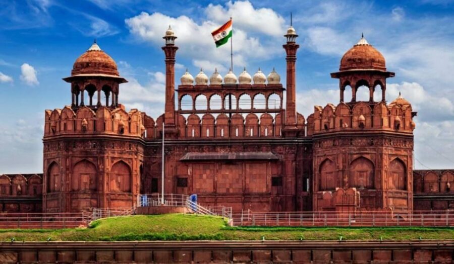From Delhi: Old and New Delhi Sightseeing Tour with Guide - A Smart One-Day Route Through Old Delhi and New Delhi