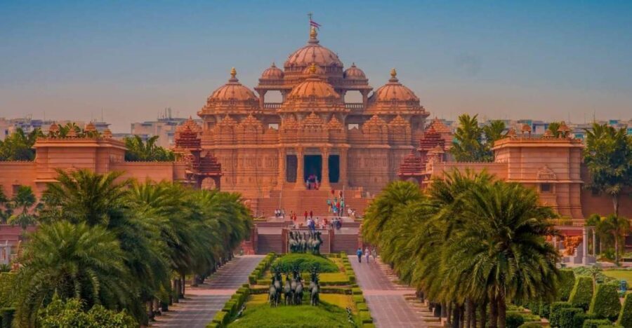From Delhi: Old and New Delhi Sightseeing Tour with Guide - Humayun’s Tomb: One Hour That Feels Like a Reset