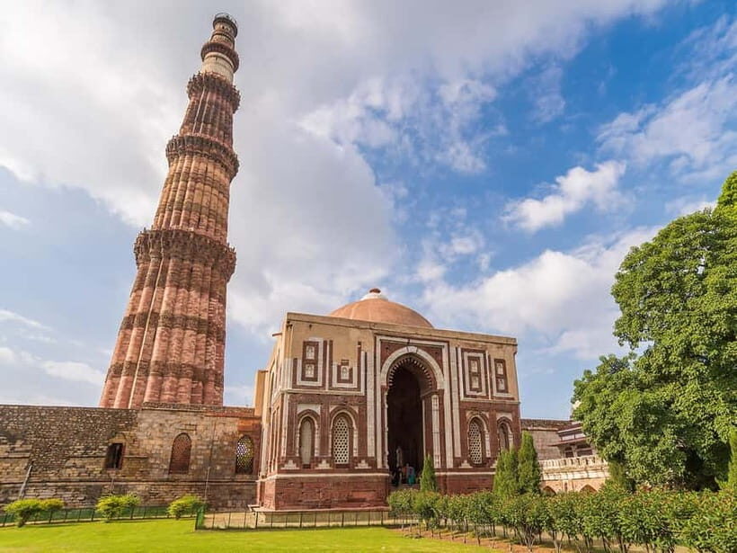 From Delhi: Private 5-Day Golden Triangle Tour Love Triangle - Day 3 sunrise Taj Mahal: timing, battery bus, and how to get the most