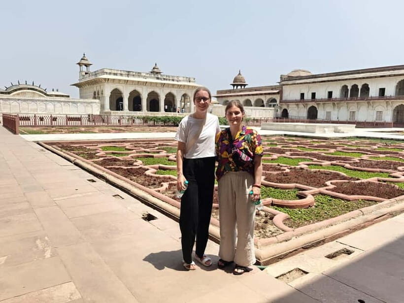 From Delhi: Private Layover Taj Mahal Day Tour By Car - Getting from Delhi to Agra by private car (and why it’s worth it)