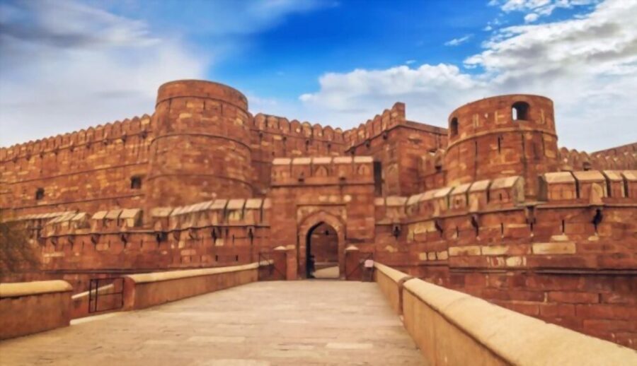 From Delhi: Private Taj Mahal Agra & Fatehpur Sikri Day Tour - Car transfers and timing: the comfort factor (and the real risk)