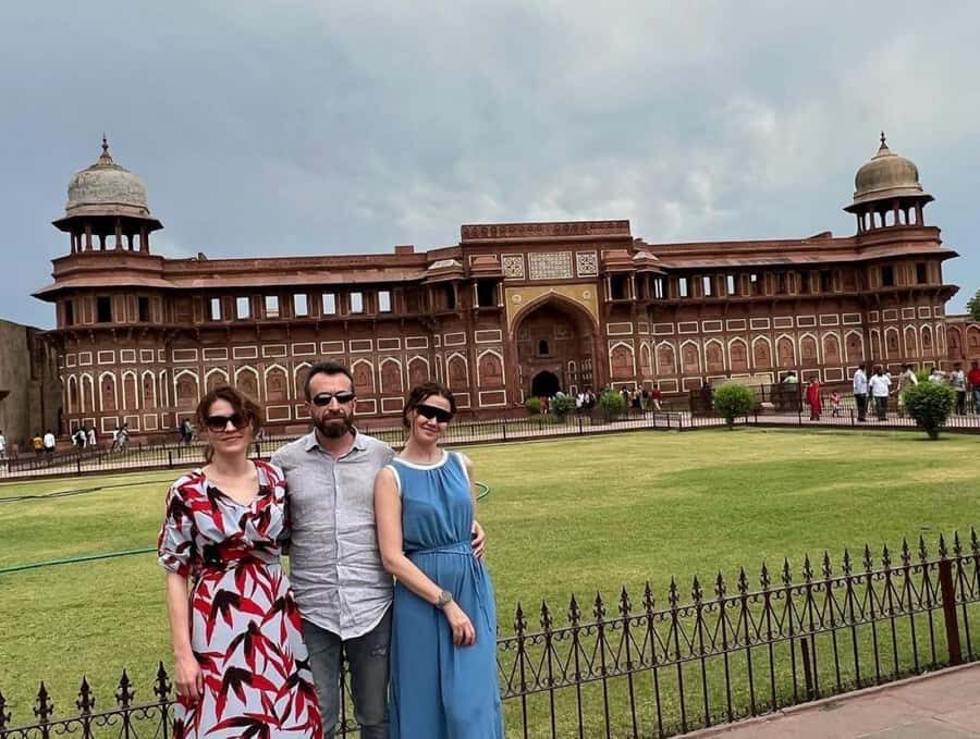 From Delhi: Private Taj Mahal, Agra Fort & Baby Taj Day Tour - Courtyard by Marriott Lunch Option: When 5-Star Food Fits a Long Day