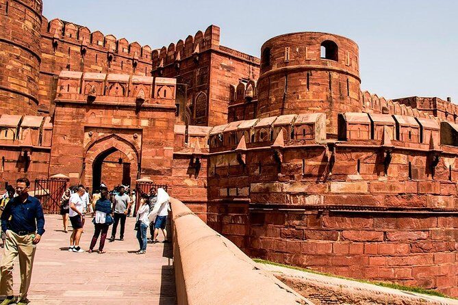 From Delhi: Private Taj Mahal & Agra Tour by Express Train - Lunch at a 5-star buffet: what’s included, what you control