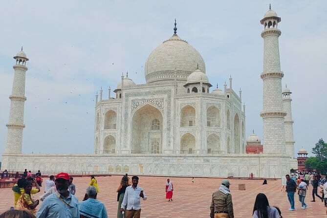 From Delhi Private Taj Mahal and Agra Day Trip by Gatimaan Train - Key points to know before you go