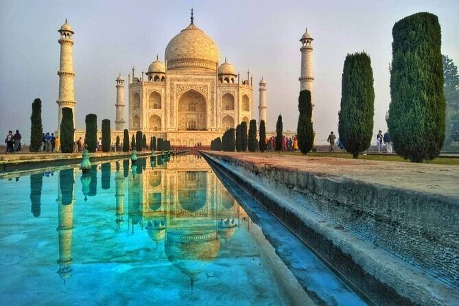 From Delhi Private Taj Mahal and Agra full day Tour All Inclusive - Crafts and Souvenirs: How to Shop Without Losing the Day