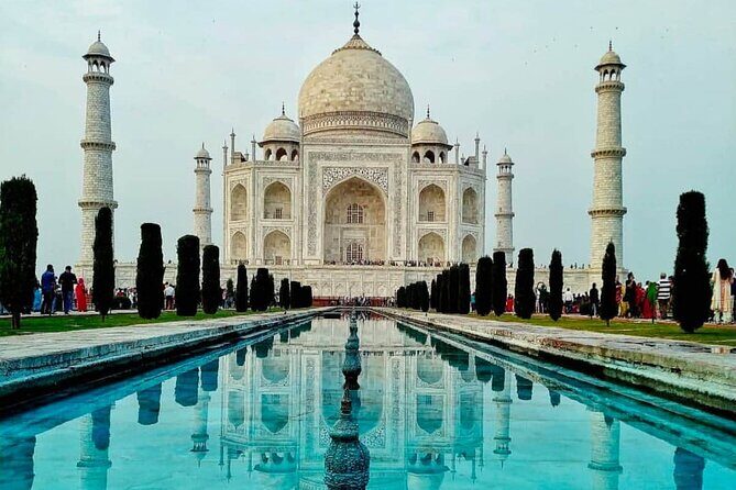 From Delhi: Private Taj Mahal day tour by Car - What to Expect on the Ground