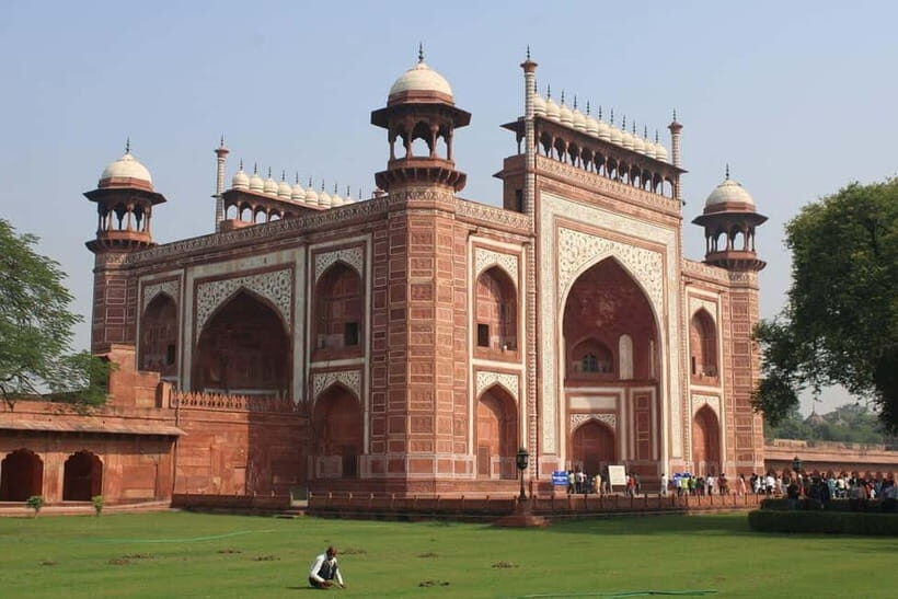 From Delhi: Private Taj Mahal Day Tour By Car and Driver - Comfort, cost, and value: is $13 a bargain or a trick?
