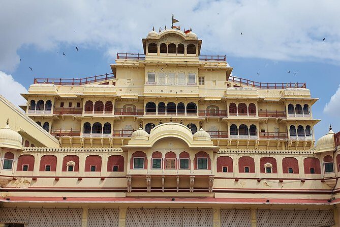 From Delhi: Same Day Amer Fort & Jaipur Tour By Car - Jal Mahal: A Quick Look at the Royal Residence in the Lake