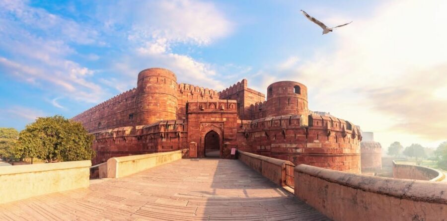 From Delhi: Same Day Priavte Taj Mahal Tour - Comfort and road logistics: air-conditioned car and a driver who knows the route