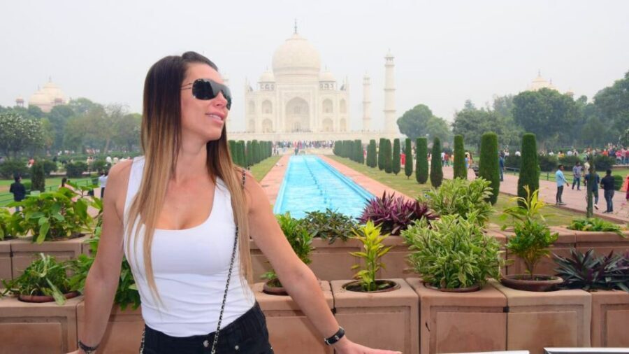 From Delhi: Same Day Taj Mahal, Agra Day Tour By Car - Agra Fort: what the red sandstone adds to your day