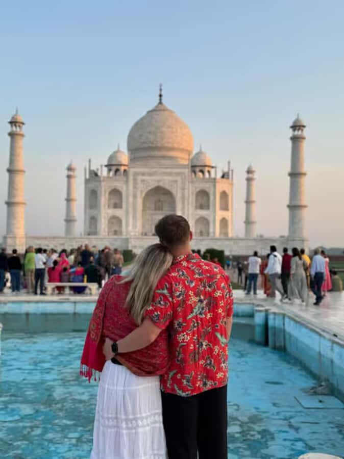 From Delhi: Same Day Taj Mahal Tour with lunch in 5 star - Skip-the-line at the Taj Mahal: more time for meaning and photos