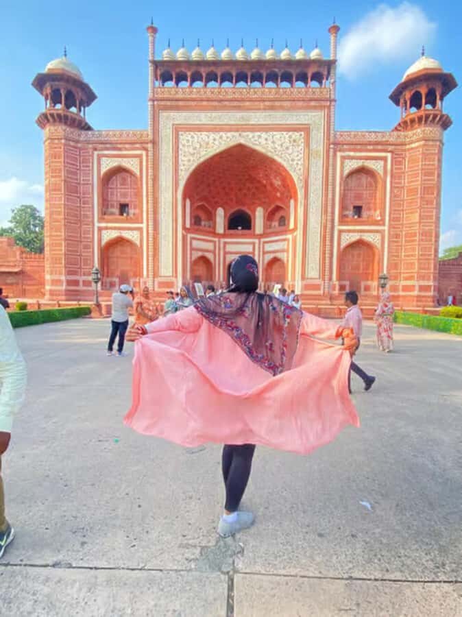 From Delhi: Same Day Taj Mahal Tour with lunch in 5 star - Sunrise or sunset Taj Mahal: when the light does the storytelling