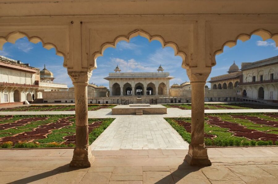From Delhi: Sunrise Taj Mahal & Agra Private Day Trip By Car - The guide’s Mughal storytelling: facts that make the monuments click
