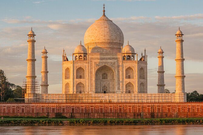 From Delhi: Sunrise Taj Mahal and Agra Fort Private Tour - The breakfast break in Agra: short, useful, and timing-focused