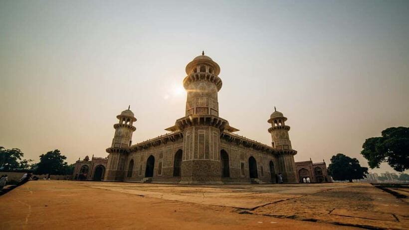 From Delhi: Sunrise Taj Mahal Tour By Car with Breakfast - Guides and drivers: the human factor that makes this tour feel safe