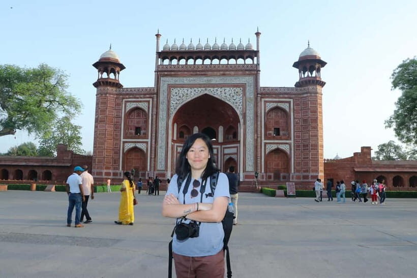 From Delhi: Taj Mahal & Agra Day Tour with Fatehpur Sikri - Private car from Delhi: comfort that protects the sightseeing time