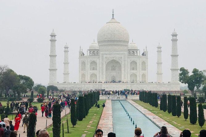 From Delhi: Taj Mahal, Agra Fort, and Baby Taj Day Trip - Agra Fort: not just walls, but a full royal neighborhood