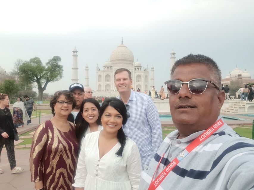 From Delhi: Taj Mahal & Agra Fort Day Trip by Express Train - Agra Fort with your guide: Akbar’s power in an hour