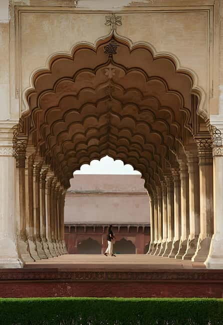 From Delhi: Taj Mahal, Agra Fort & Fatehpur Sikri Day Trip - Price and Value: Why $7 Can Still Make Sense