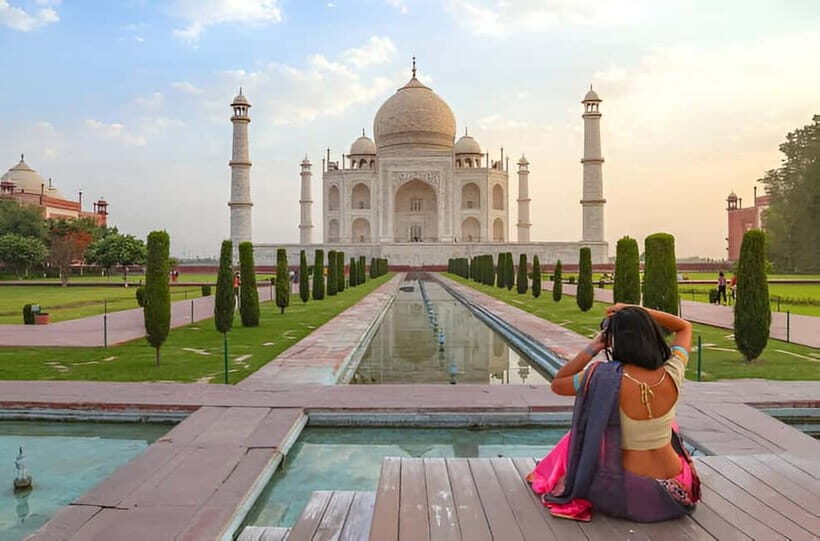 From Delhi: Taj Mahal, Agra Fort & Fatehpur Sikri Day Trip - Taj Mahal at Sunrise: Beat the Crowds and Learn What You’re Looking At