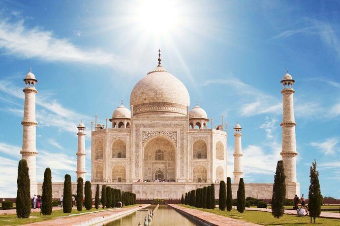 From Delhi : Taj Mahal & Agra Fort Tour by Luxury Express Train - Entering the Taj Mahal circuit at the right moment